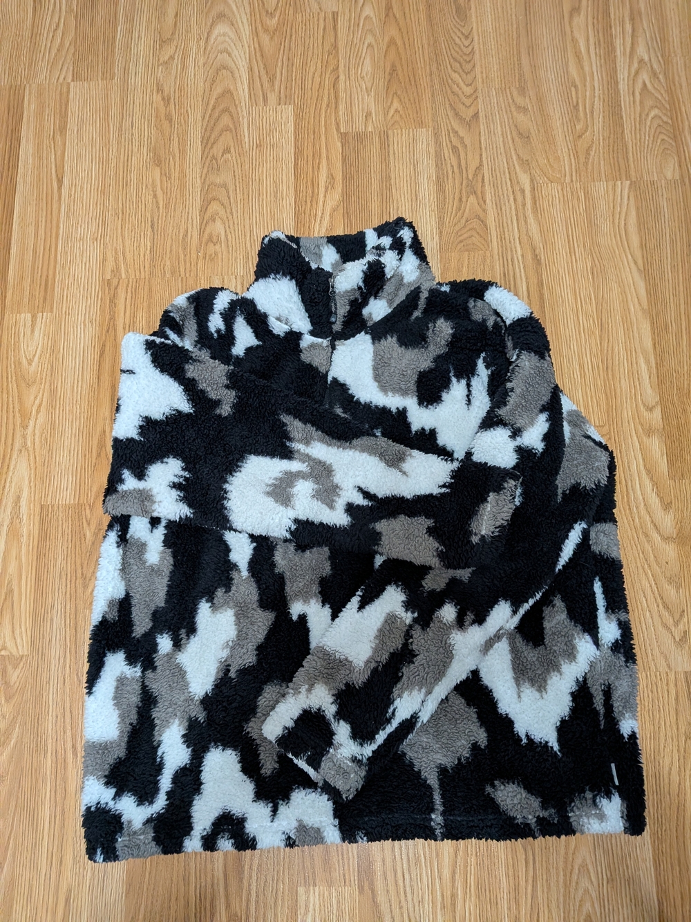 Eddie Bauer Black, White & Gray Sherpa Fleece Pullover